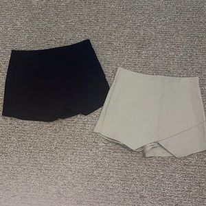 Set of black and beige skorts